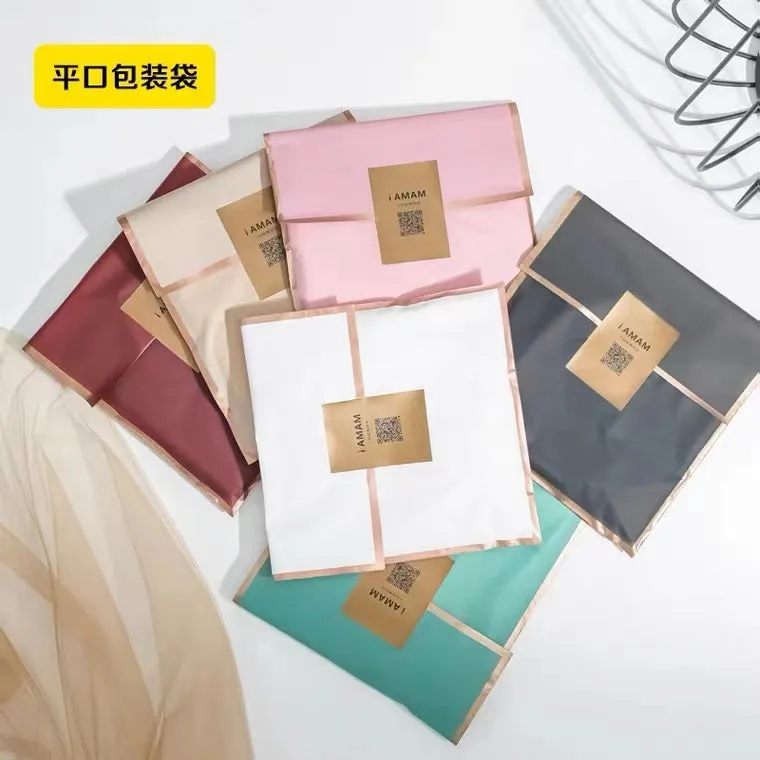 50pcs packing bags with free logo stickers ( contact salesperson to send your logo)  （PA1001)