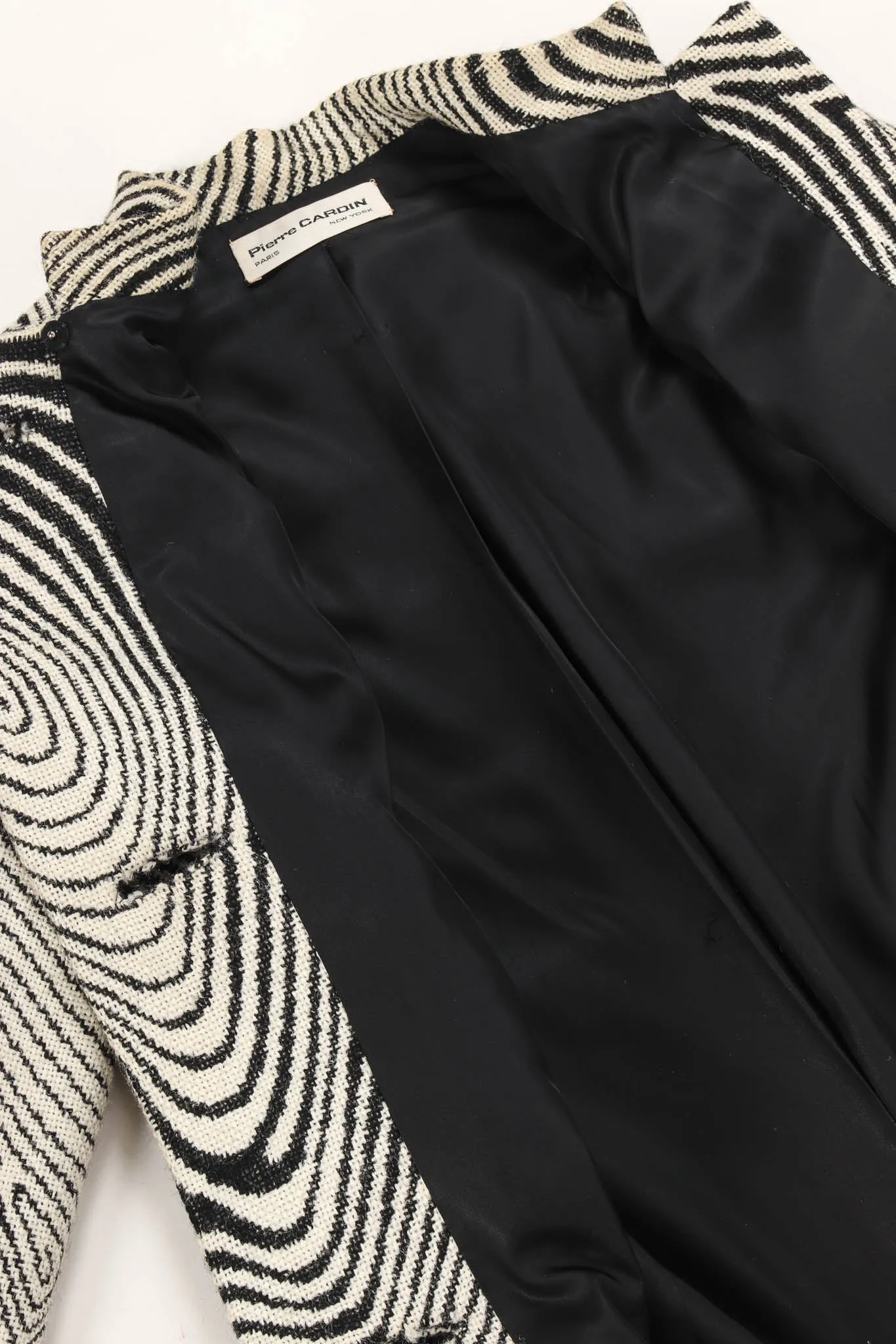 Abstract Moiré Wool Coat & Stole Set