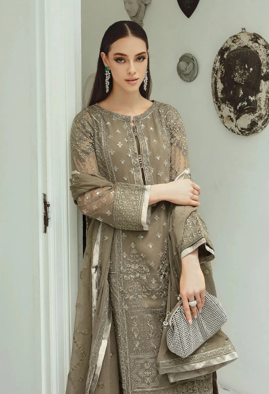 ARIYA | SW23-504- UMBER- ZARIN- FREESIA