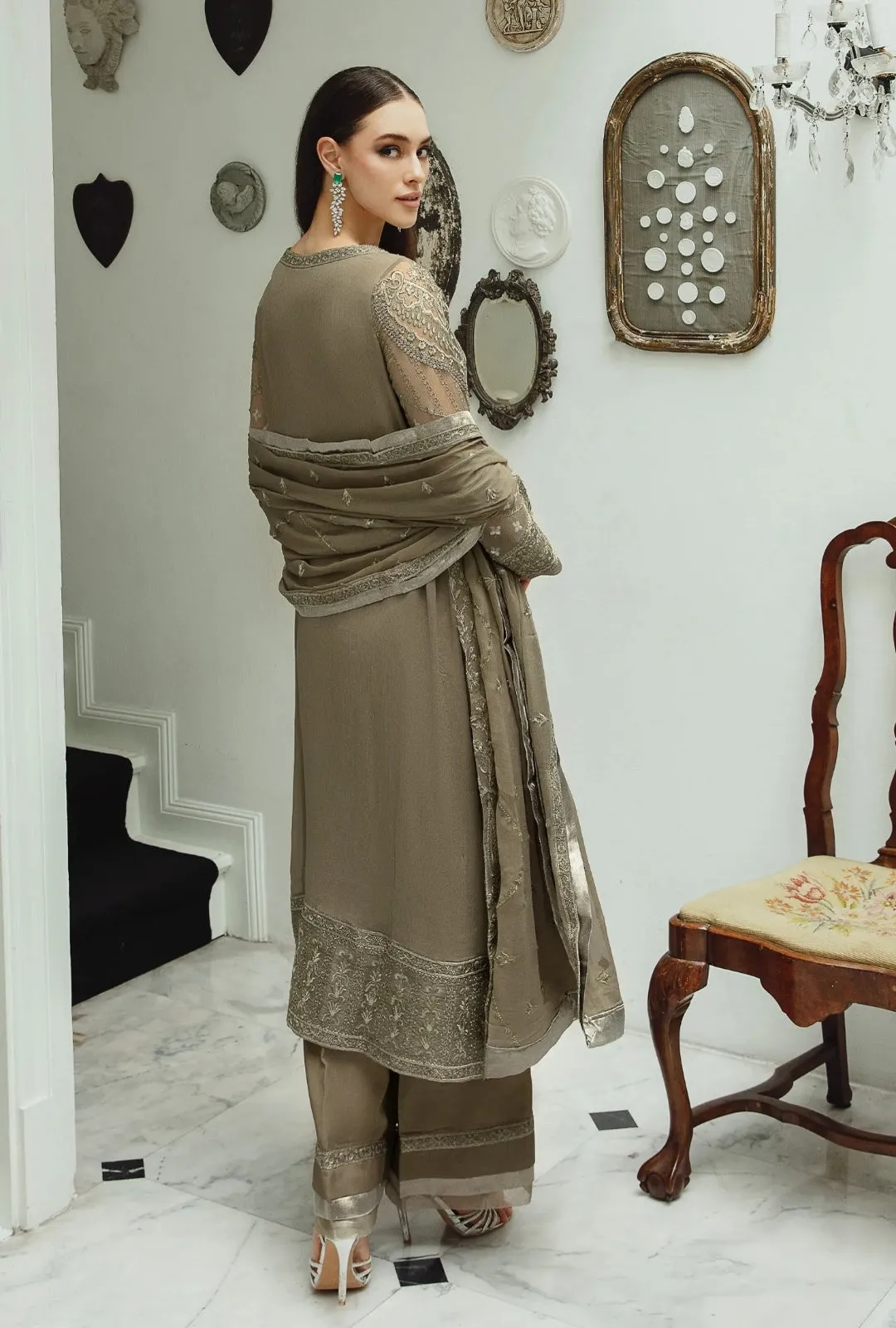 ARIYA | SW23-504- UMBER- ZARIN- FREESIA