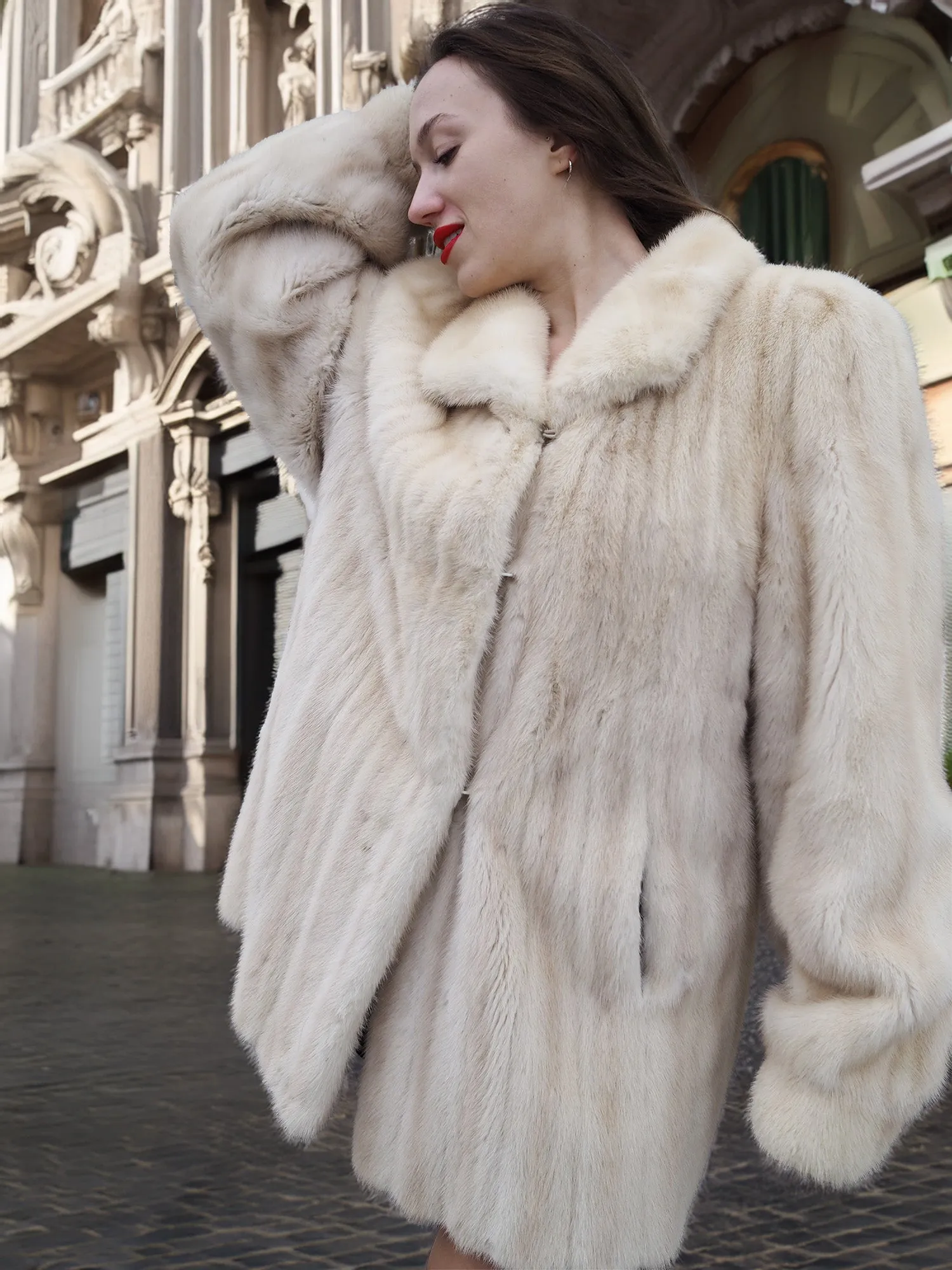 Beige Pearl Mink Fur Coat By Alan Sherry M/L