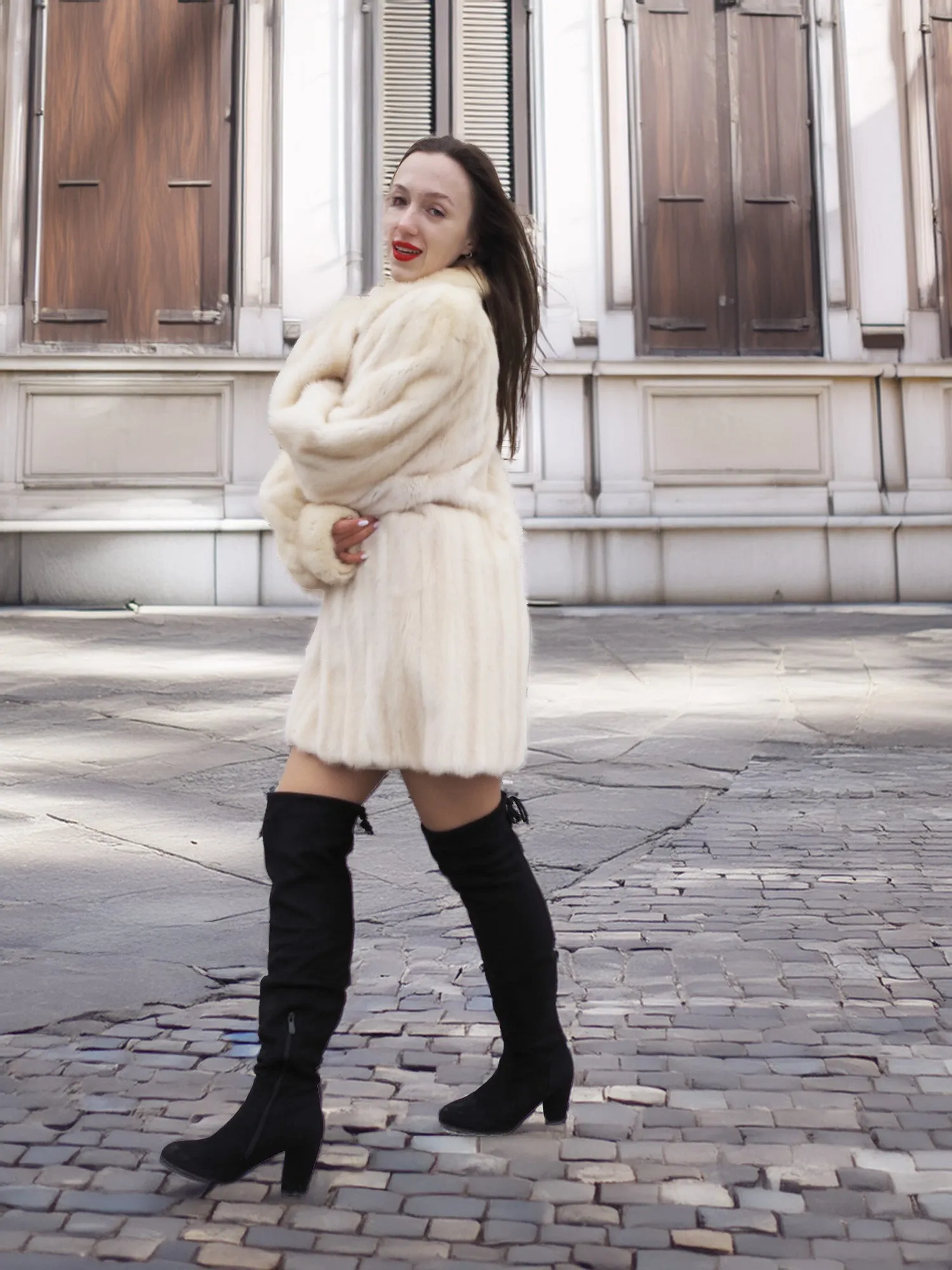 Beige Pearl Mink Fur Coat By Alan Sherry M/L