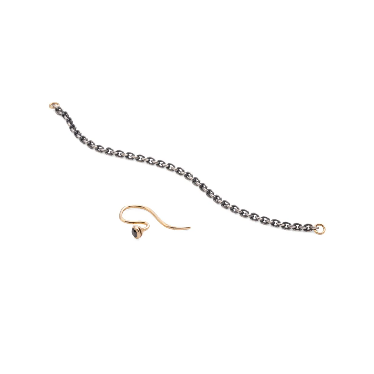 DROSERA  Black Diamond Chain Earinng