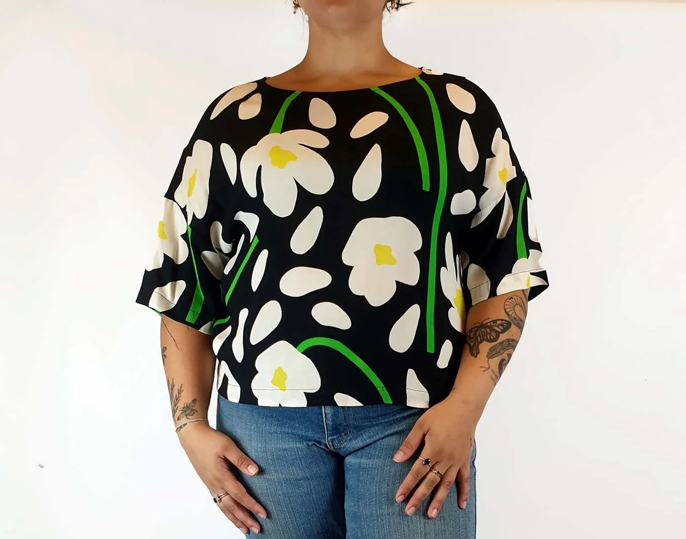 Gorman black and daisy print top size 14