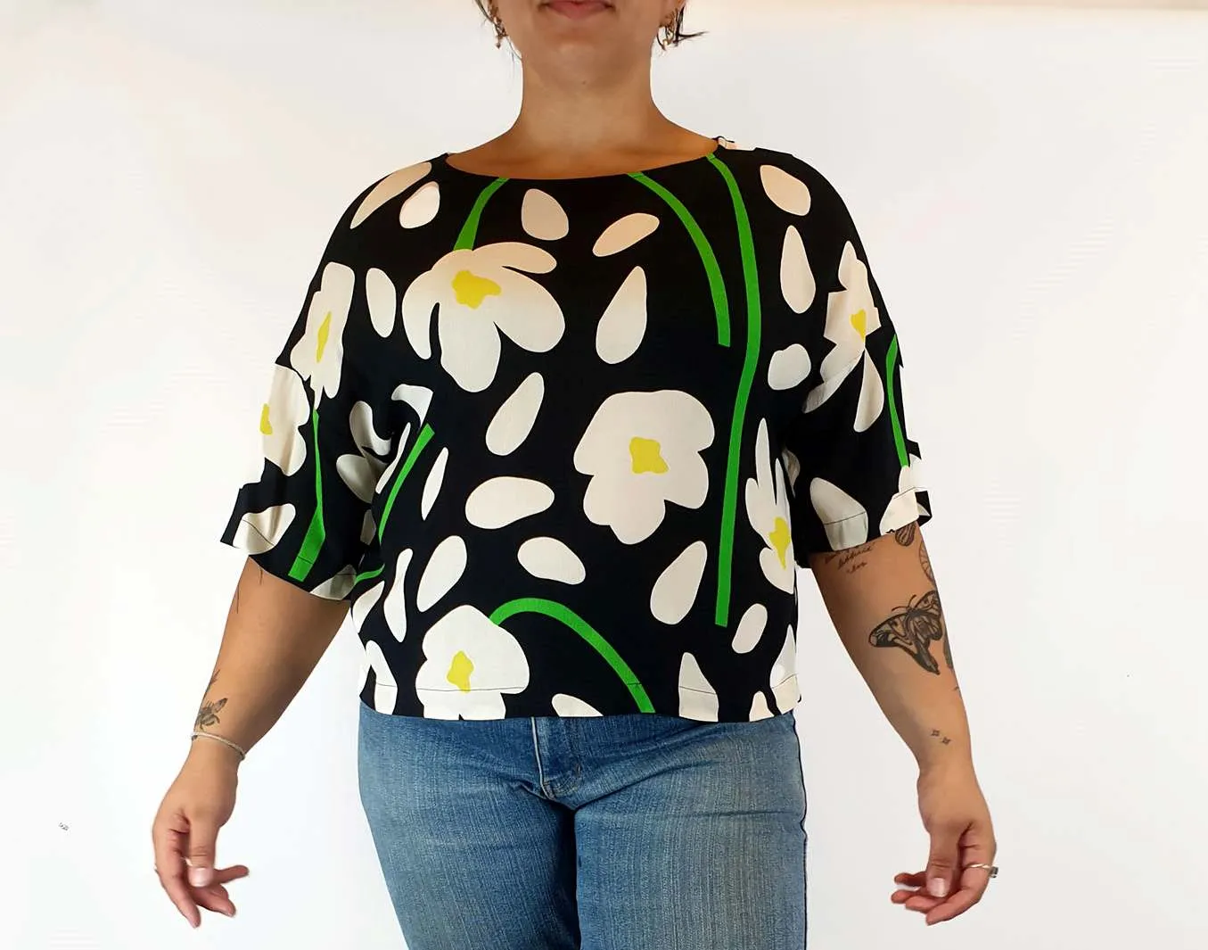 Gorman black and daisy print top size 14