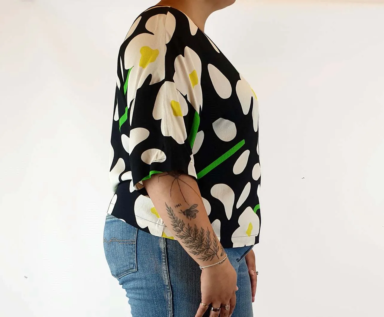 Gorman black and daisy print top size 14