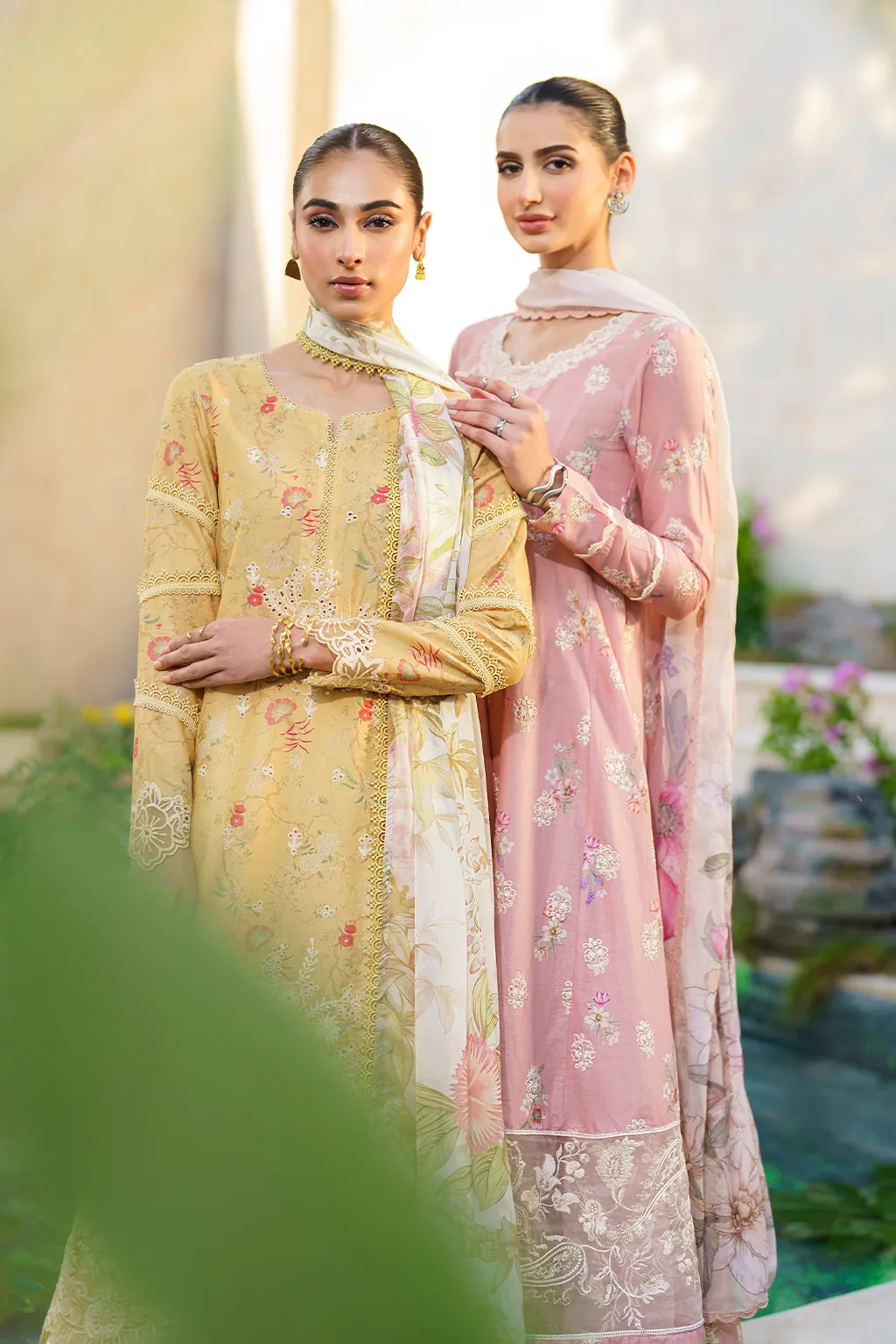 IZNIK | FESTIVE LAWN '24 | SFL-09 EMBROIDERED LAWN