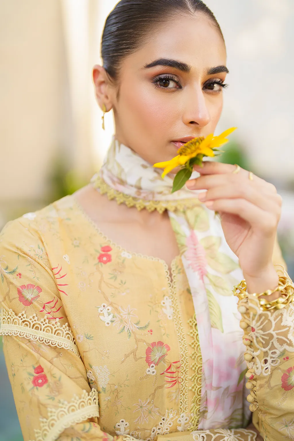 IZNIK | FESTIVE LAWN '24 | SFL-09 EMBROIDERED LAWN