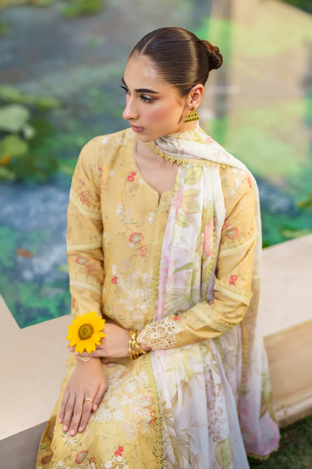 IZNIK | FESTIVE LAWN '24 | SFL-09 EMBROIDERED LAWN