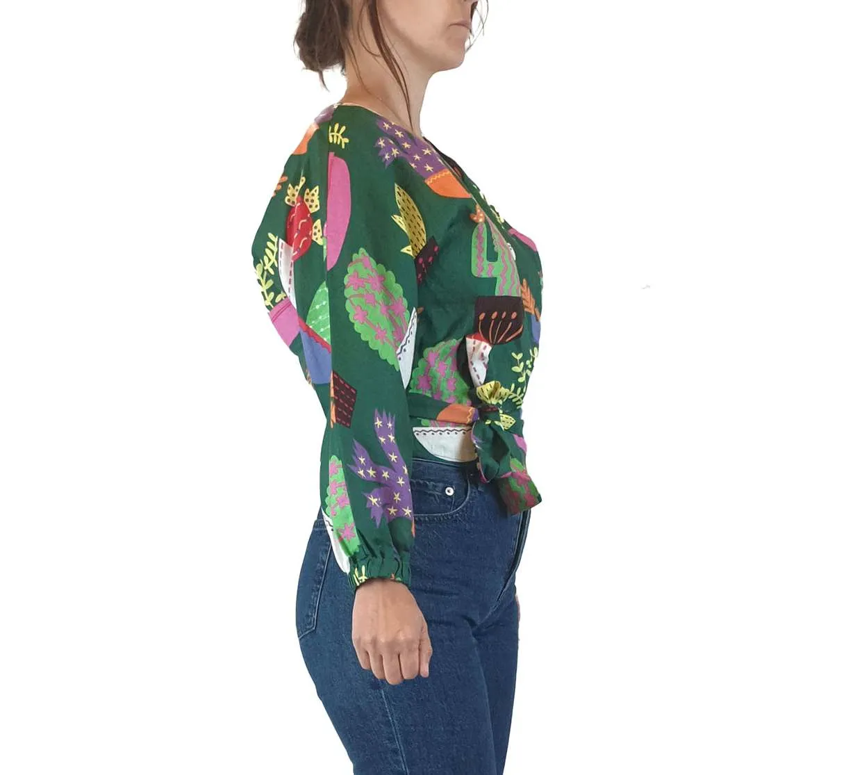 Jericho Road cropped green "crazy cactus" print wrap top size 8