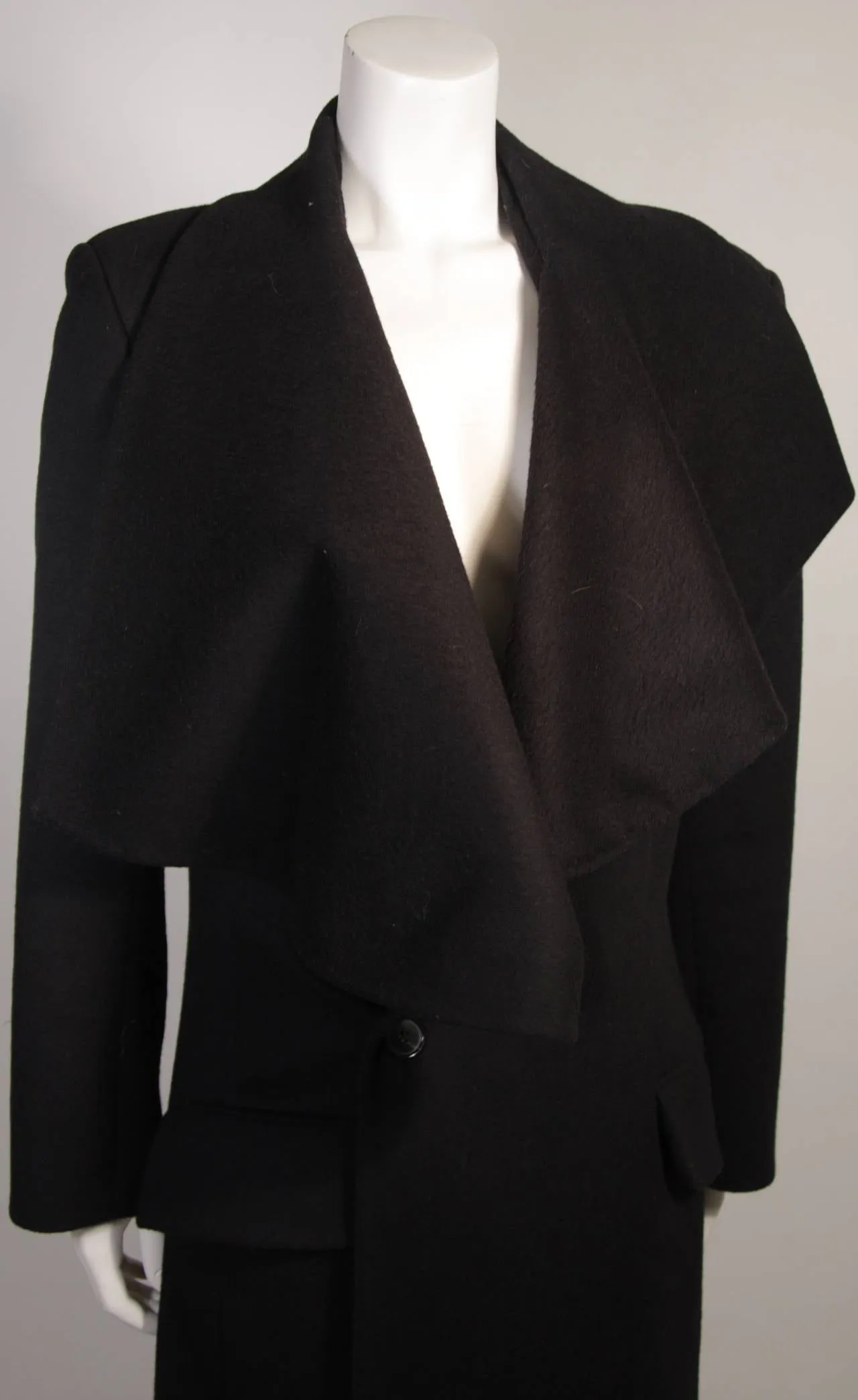 JOHN GALLIANO Over-Sized Asymmetrical Collar Coat Size 42