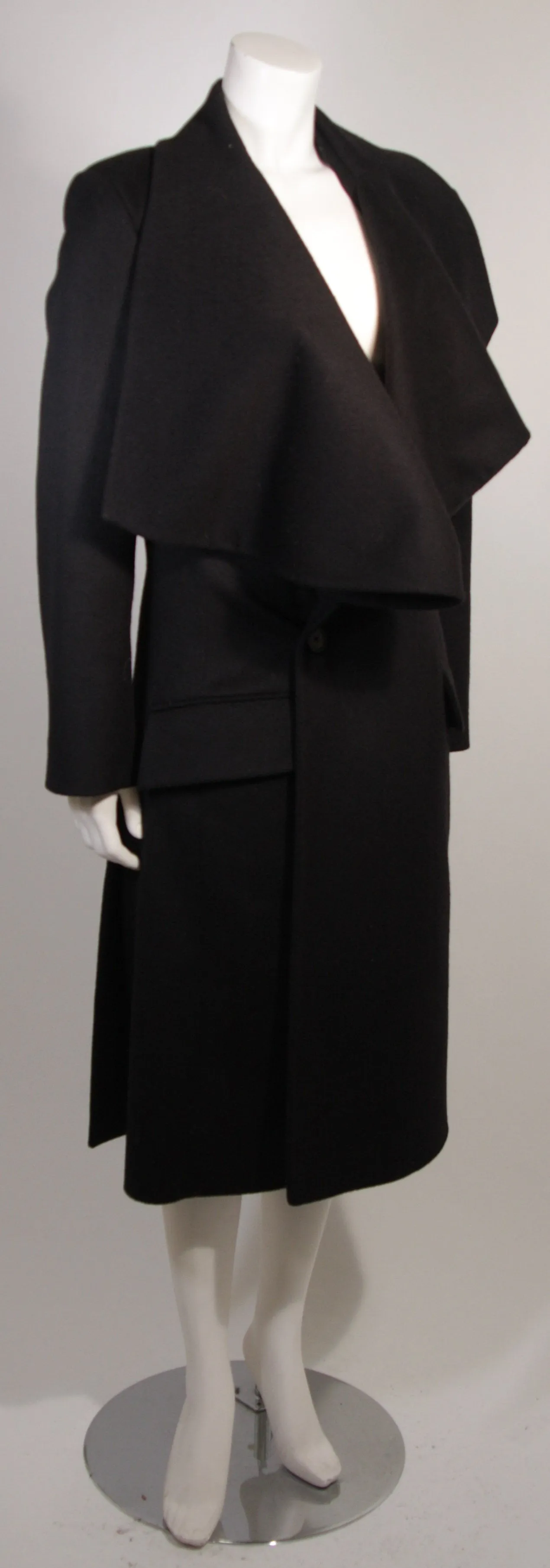 JOHN GALLIANO Over-Sized Asymmetrical Collar Coat Size 42