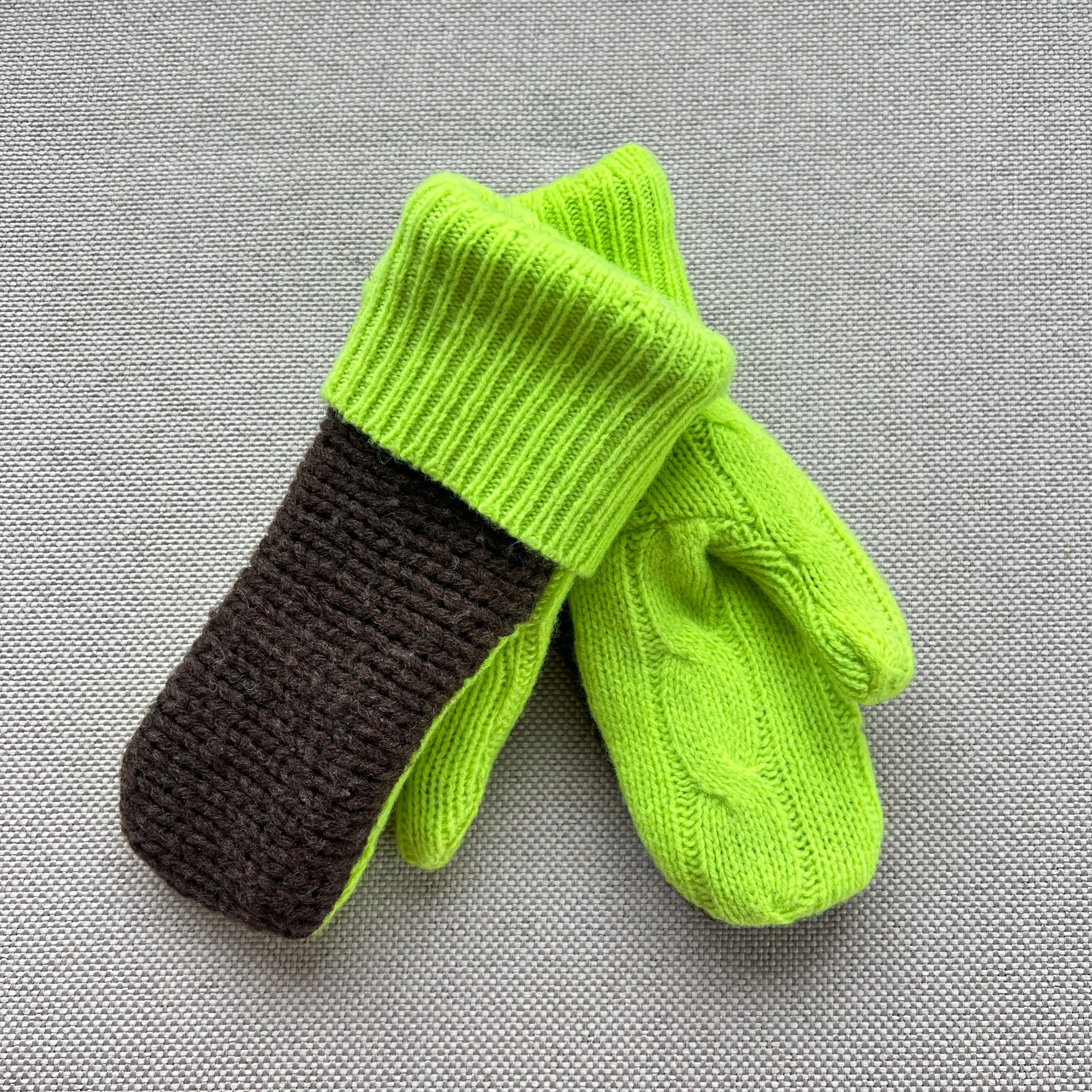 Kids Mittens S/M - Bright Green & Brown  252