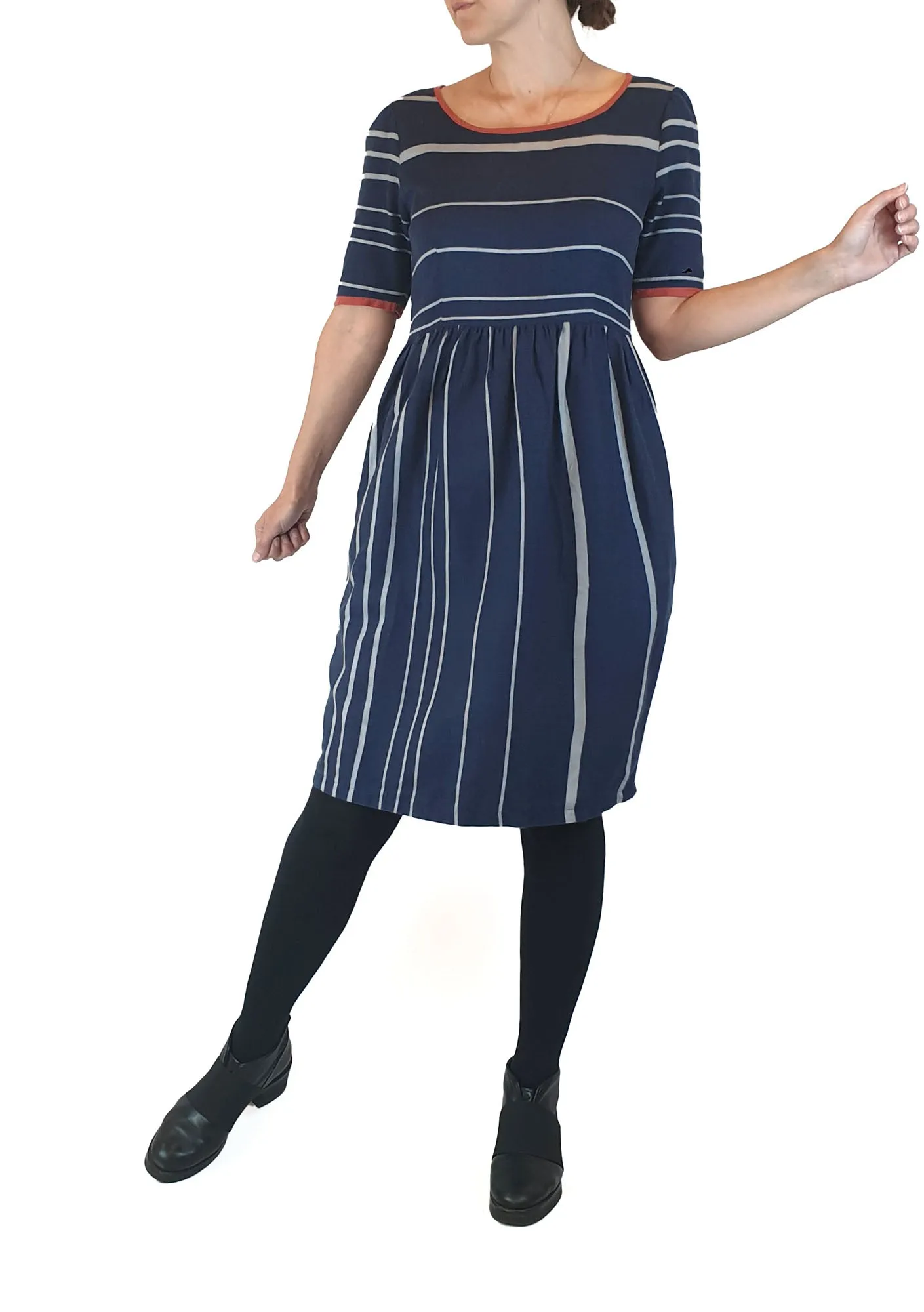 Kindling navy striped 100% cotton dress with red trim size 8