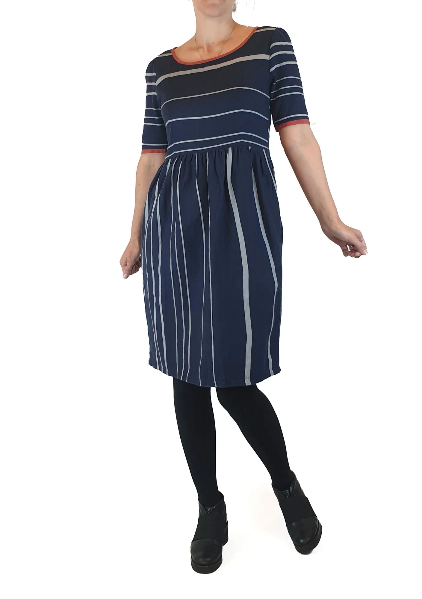Kindling navy striped 100% cotton dress with red trim size 8