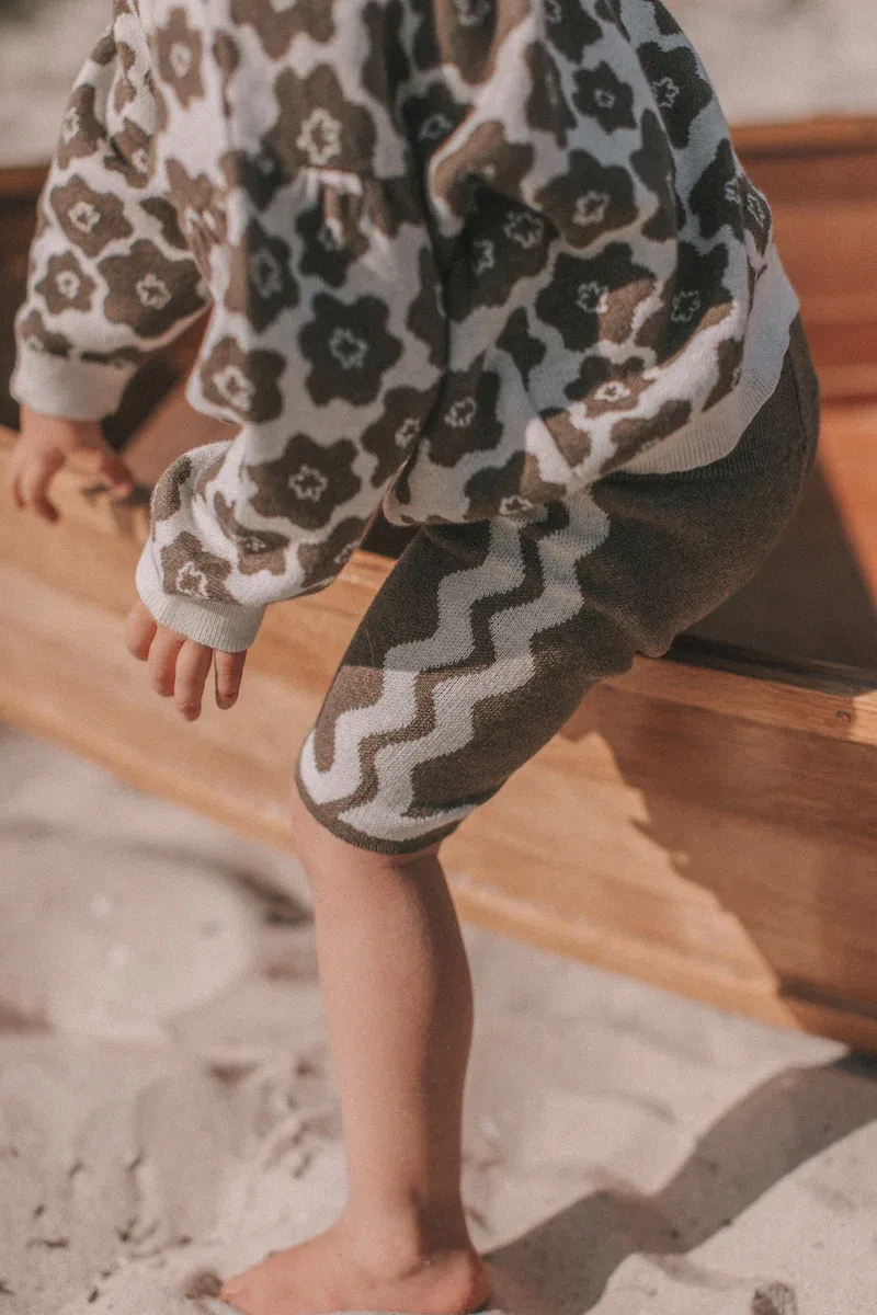 Knit Sweater - Flower Drum