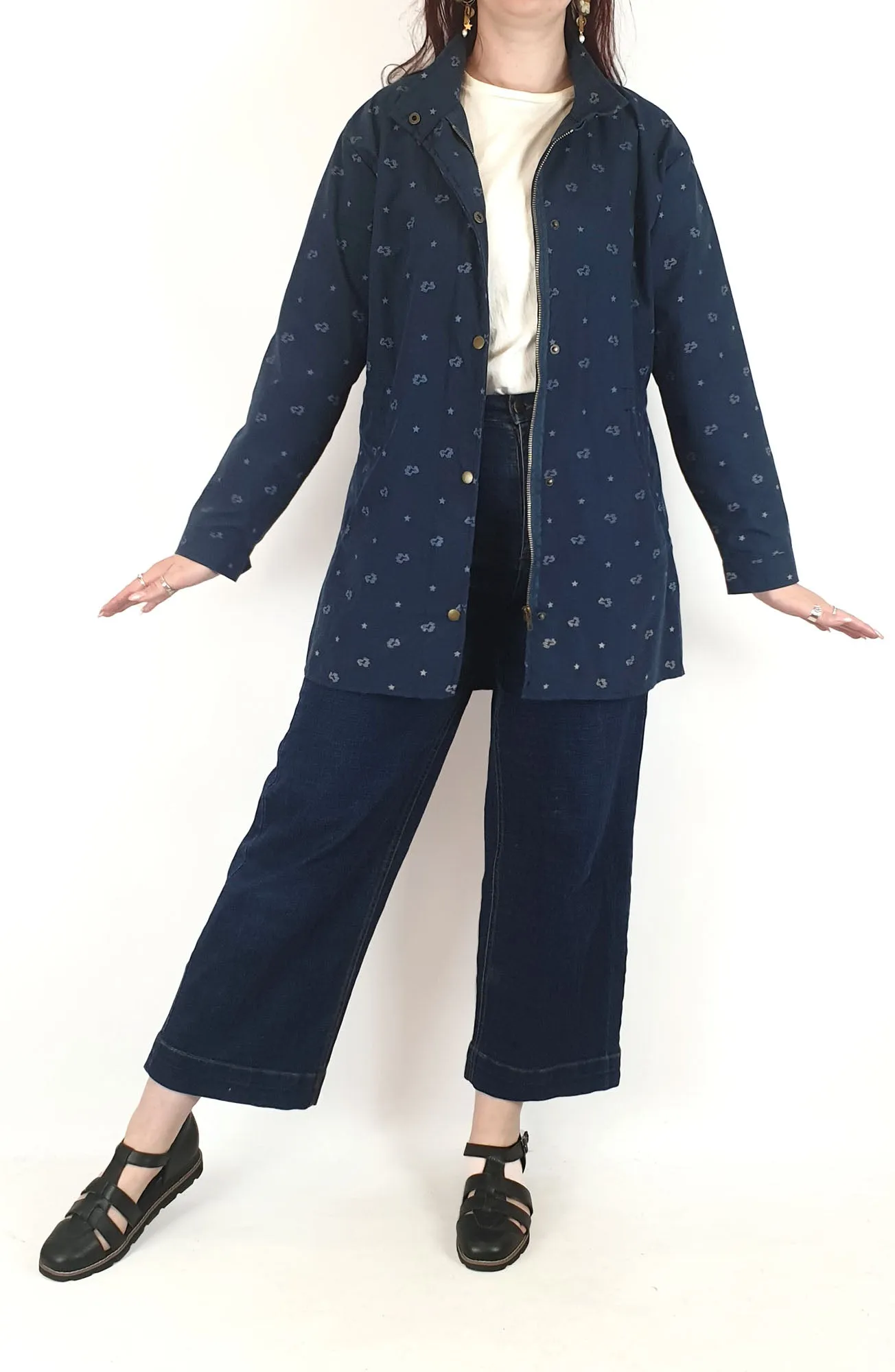 Luv Symbols unique print jacket size 38, best fits 12-14