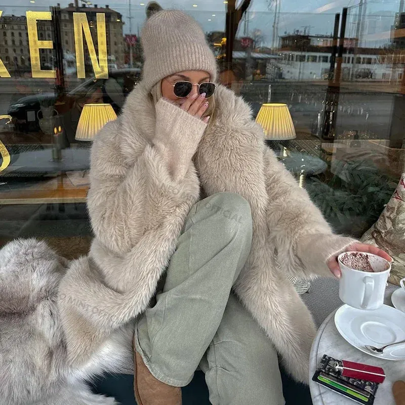 Luxury Winter Jacket  Furry Coat Long Stylish Girl Fluffy Designer Reliable delivery Limited-edition Outerwear Fox Women Fur Overcoats Brand Fur Faux Lapels