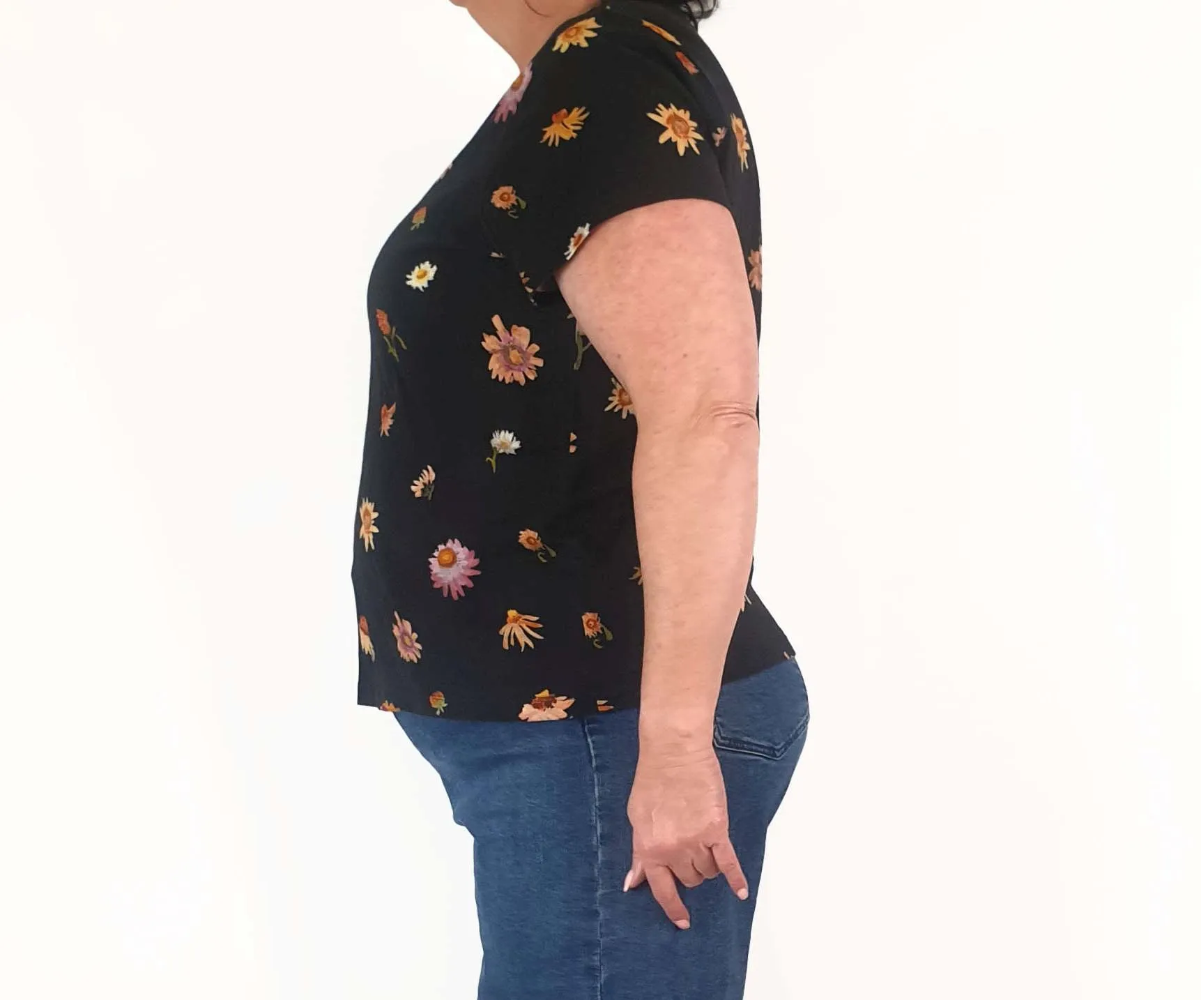 Nancybird black flower print tee shirt size 18