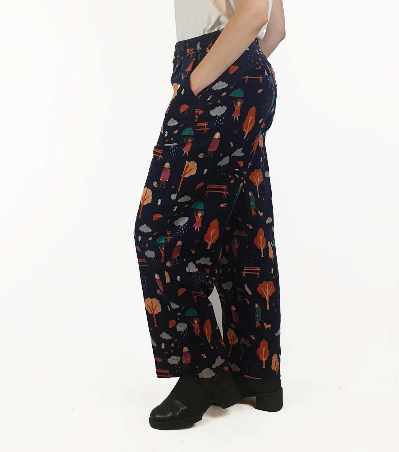 Princess Highway navy straight leg cords with people and weather print size 10