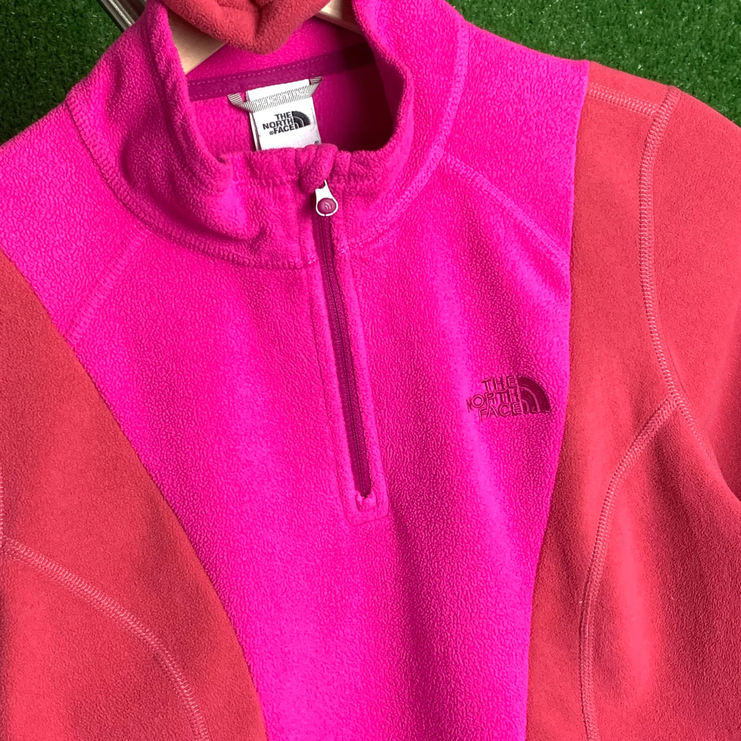 "1 of 1" The North Face Crop Set (XS)