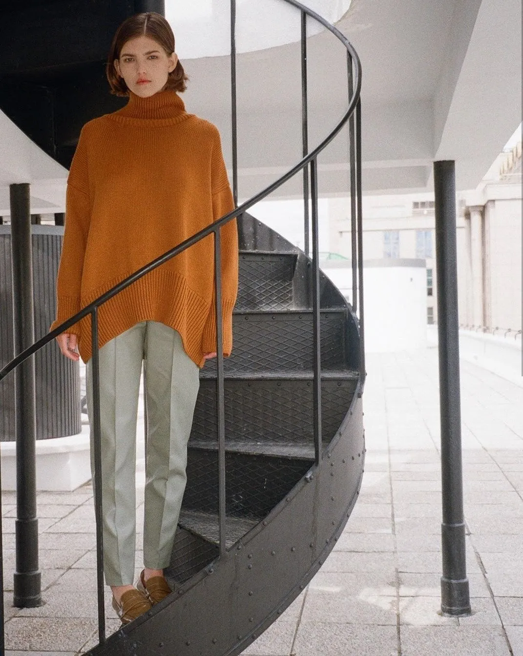 Splicing High Pile Collar Knit Sweater
