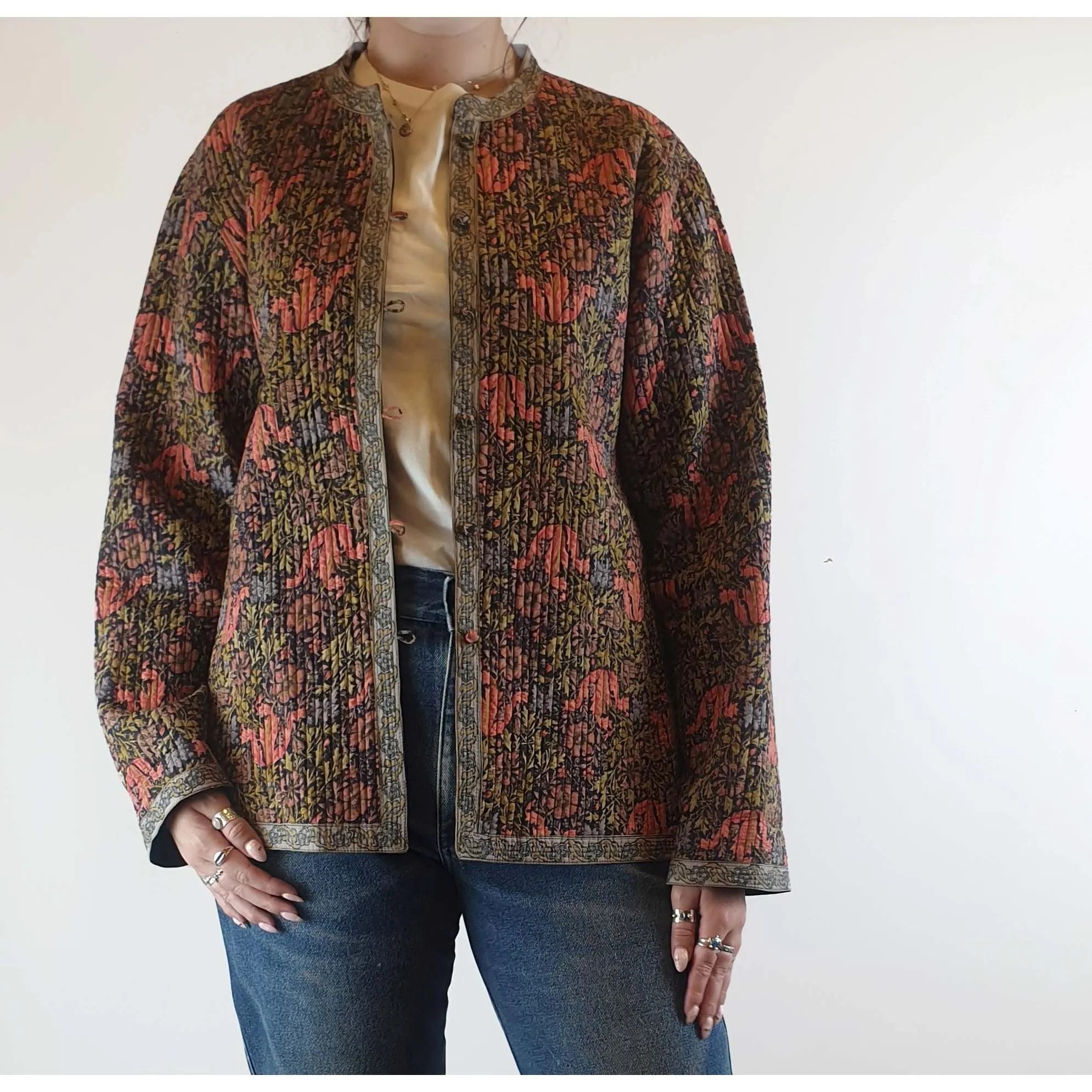 The Metropolitan Museum of Art quilted coat best fits size M