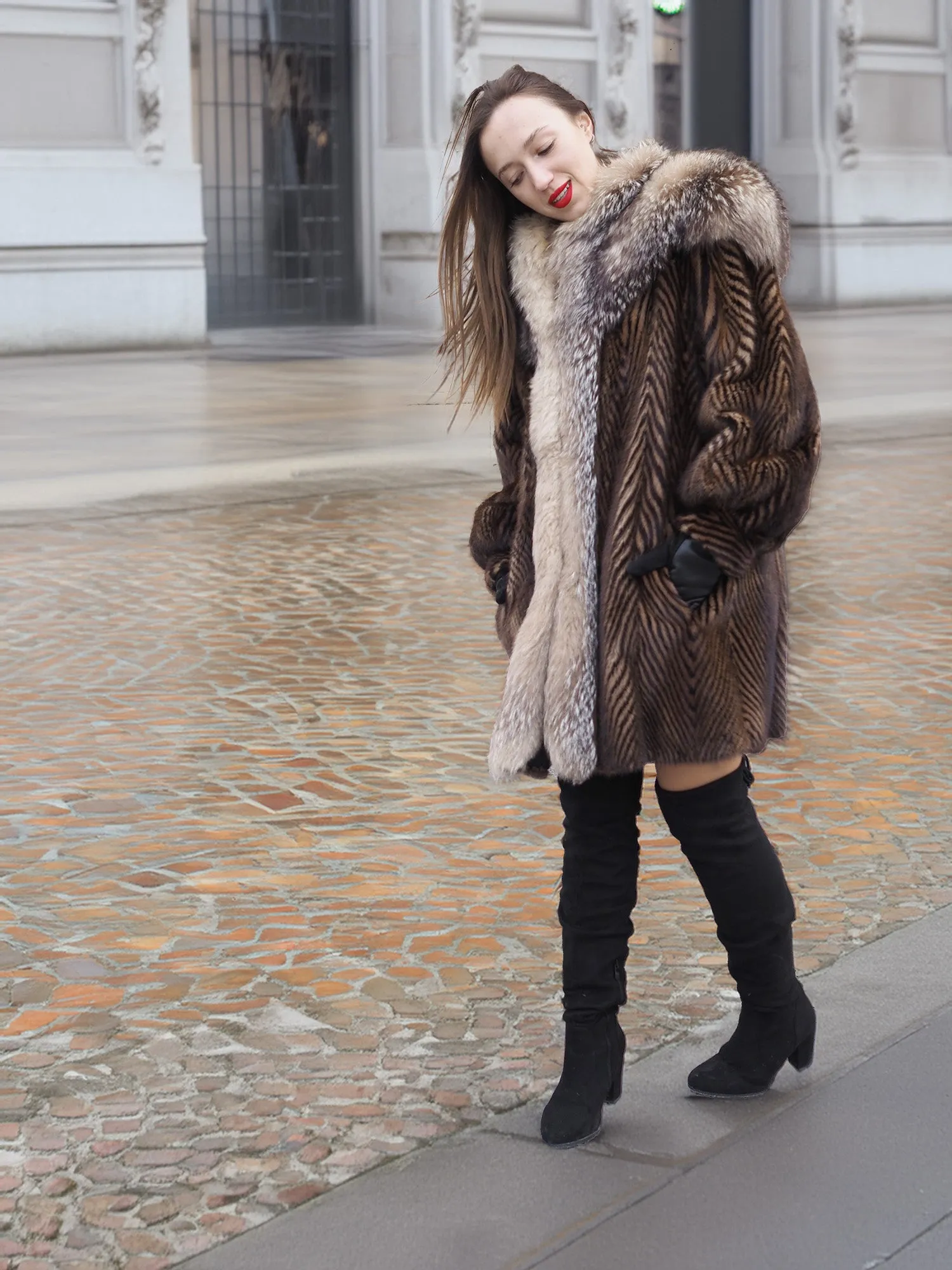Two Tone Mink Fur Coat With Crystal Fox Cape Collar S/M Unique